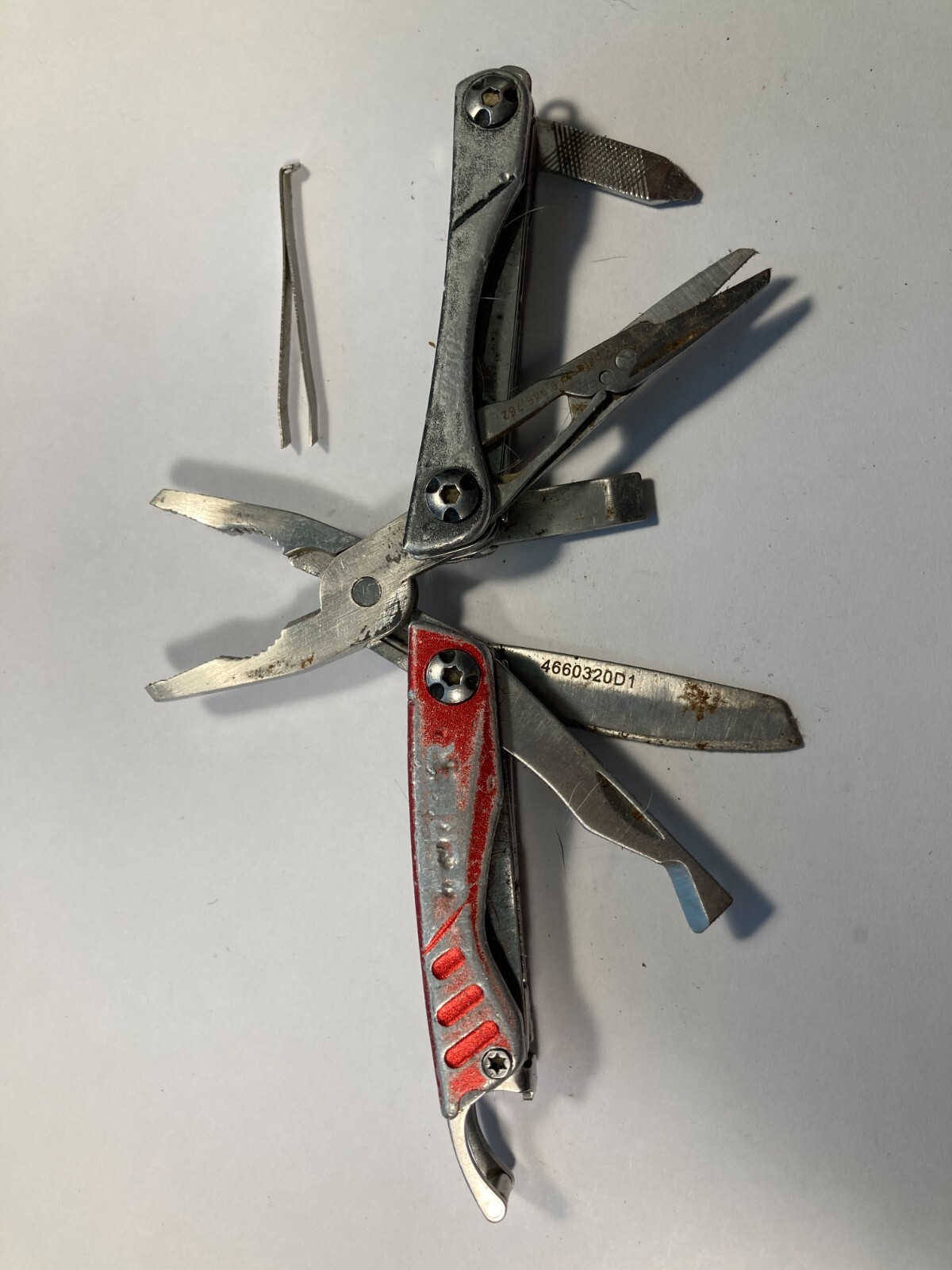 Gerber Dime Mini Multi-Tool, Knife, Pliers, Scissors, Red (C)