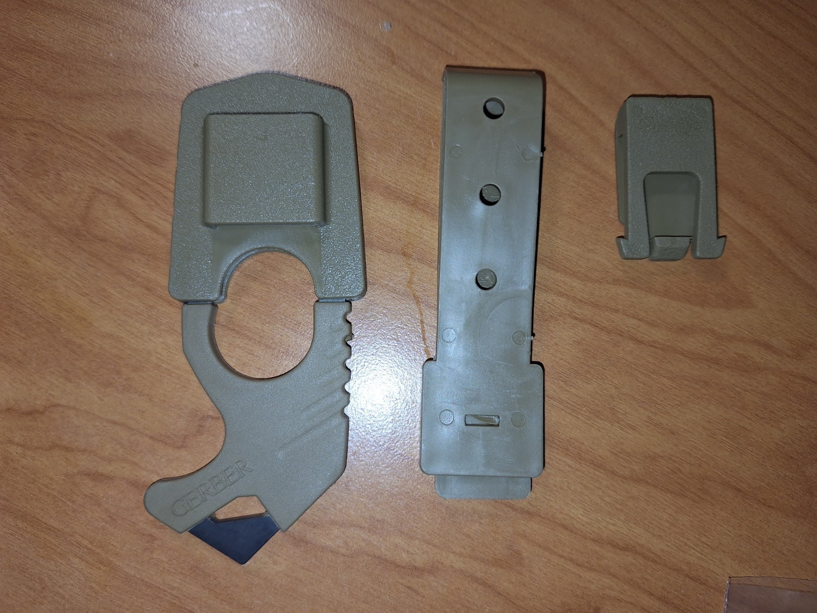 Military Surplus Gerber Strap Cutter/Glass Breaker Coyote Brown Belt/Malice Clip