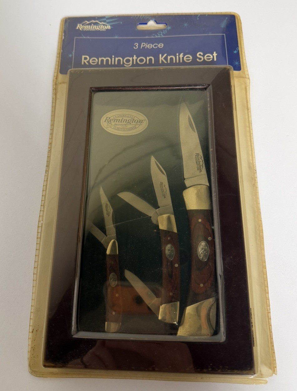 REMINGTON 3 PIECE FOLDING WOOD HANDLE POCKET KNIFE SET IN CASE