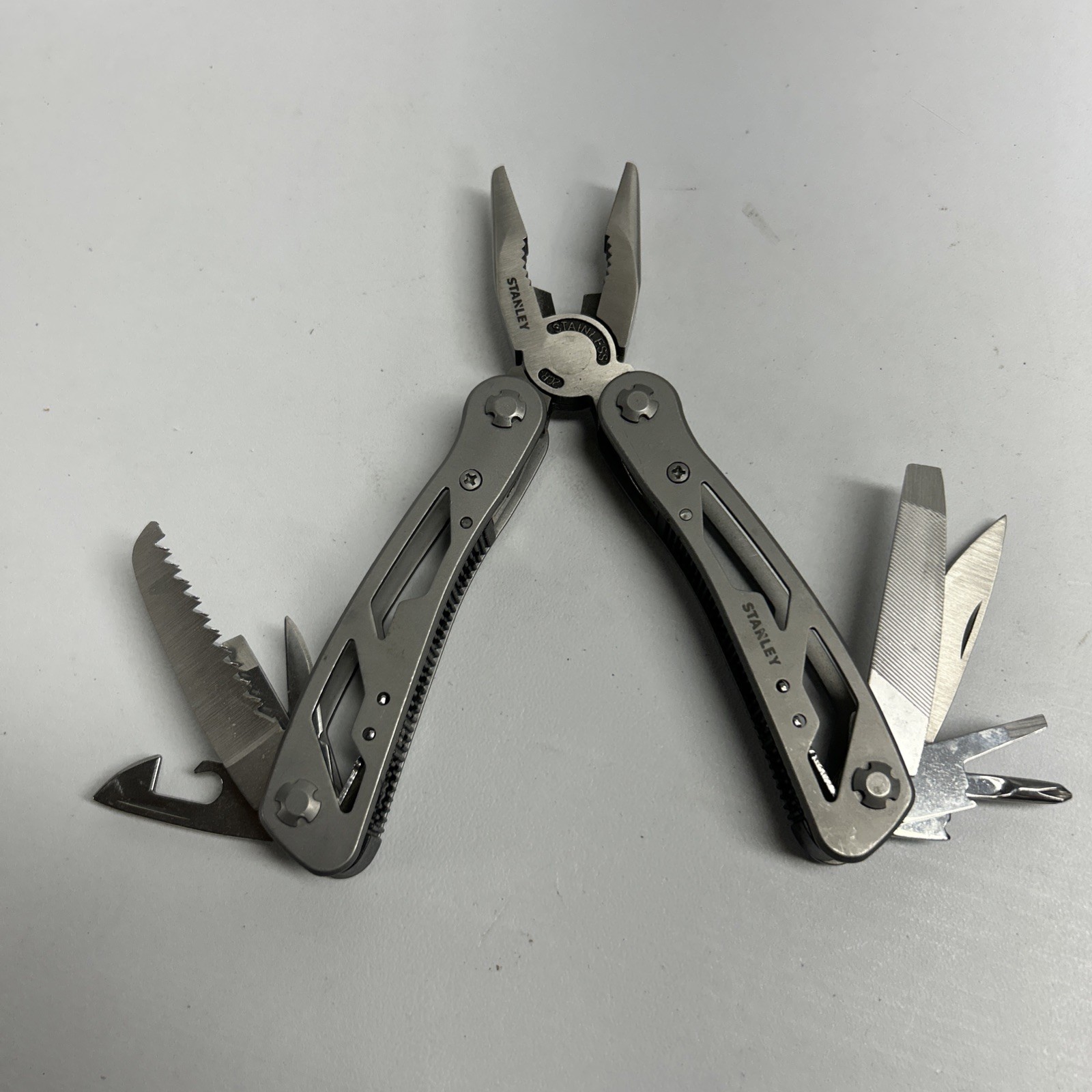 Stanley 12-in-1 Multi-Tool, Stainless, CR2