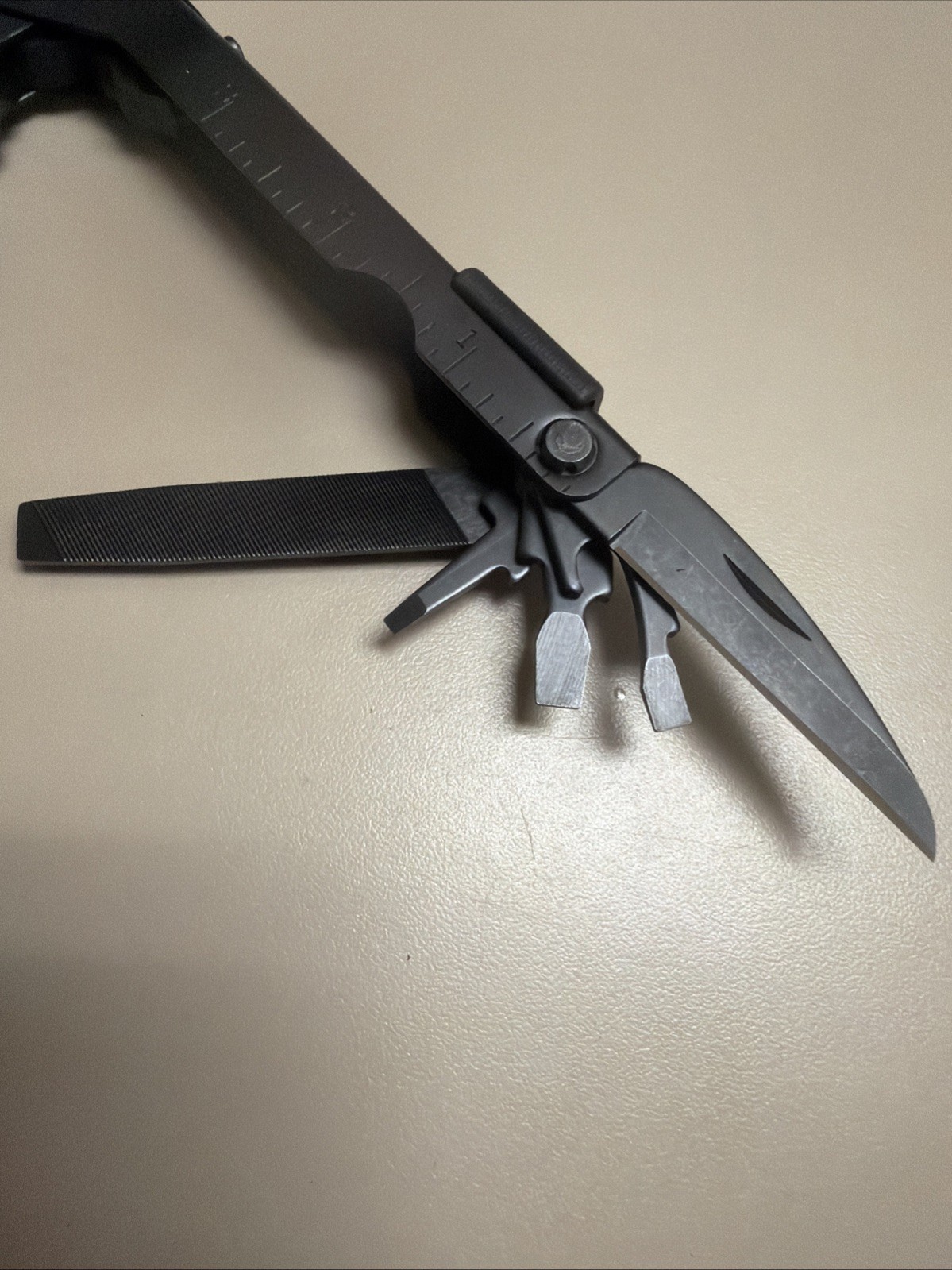 Gerber Multi-Plier 600 Bluntnose Black Stainless Steel Pliers Screwdriver Knife