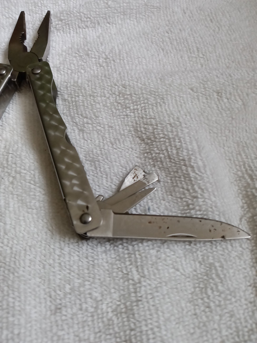 mini multi tool pliers