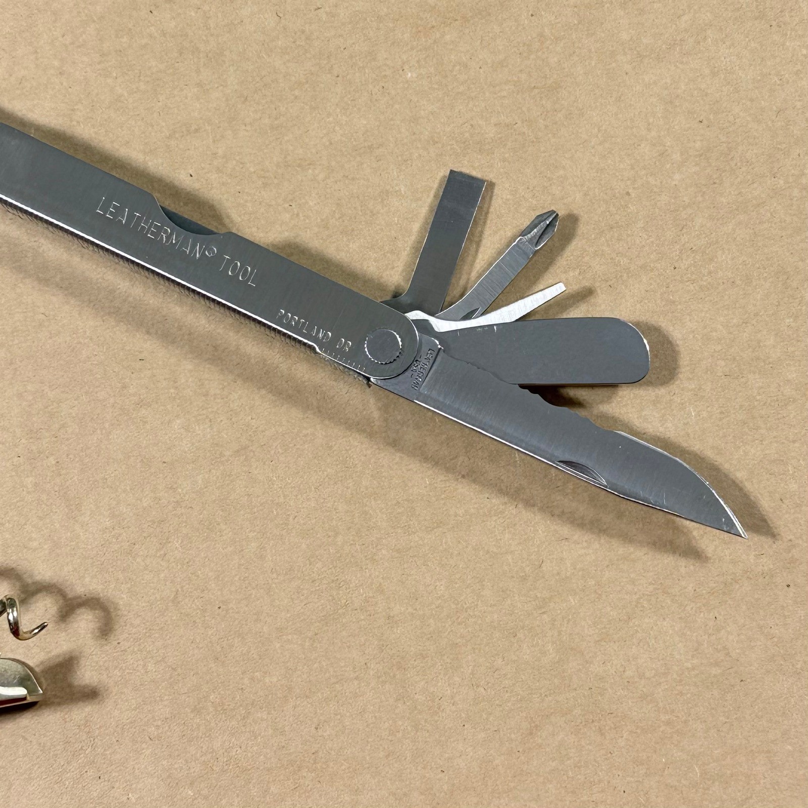 Leatherman Flair Multi-Tool Stainless 10/00 Corkscrew Sheath Knife RARE USA