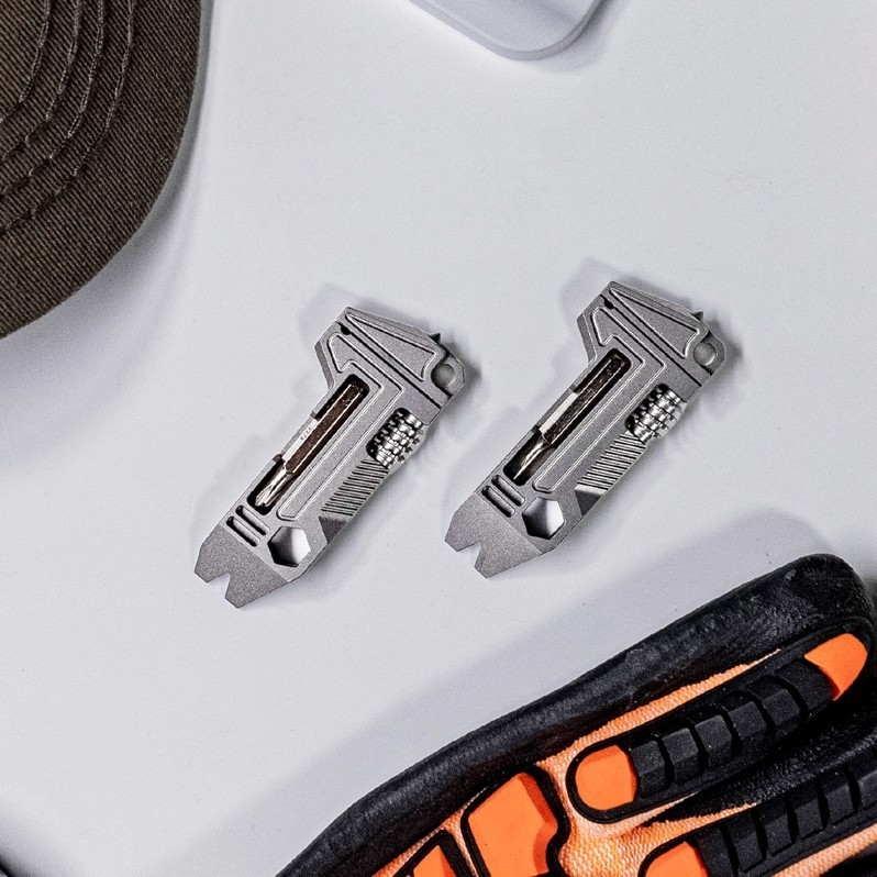 EDC Titanium Multi-Tools Adjustable Wrench Pocket w/ Bit Holder Keychain Gadget