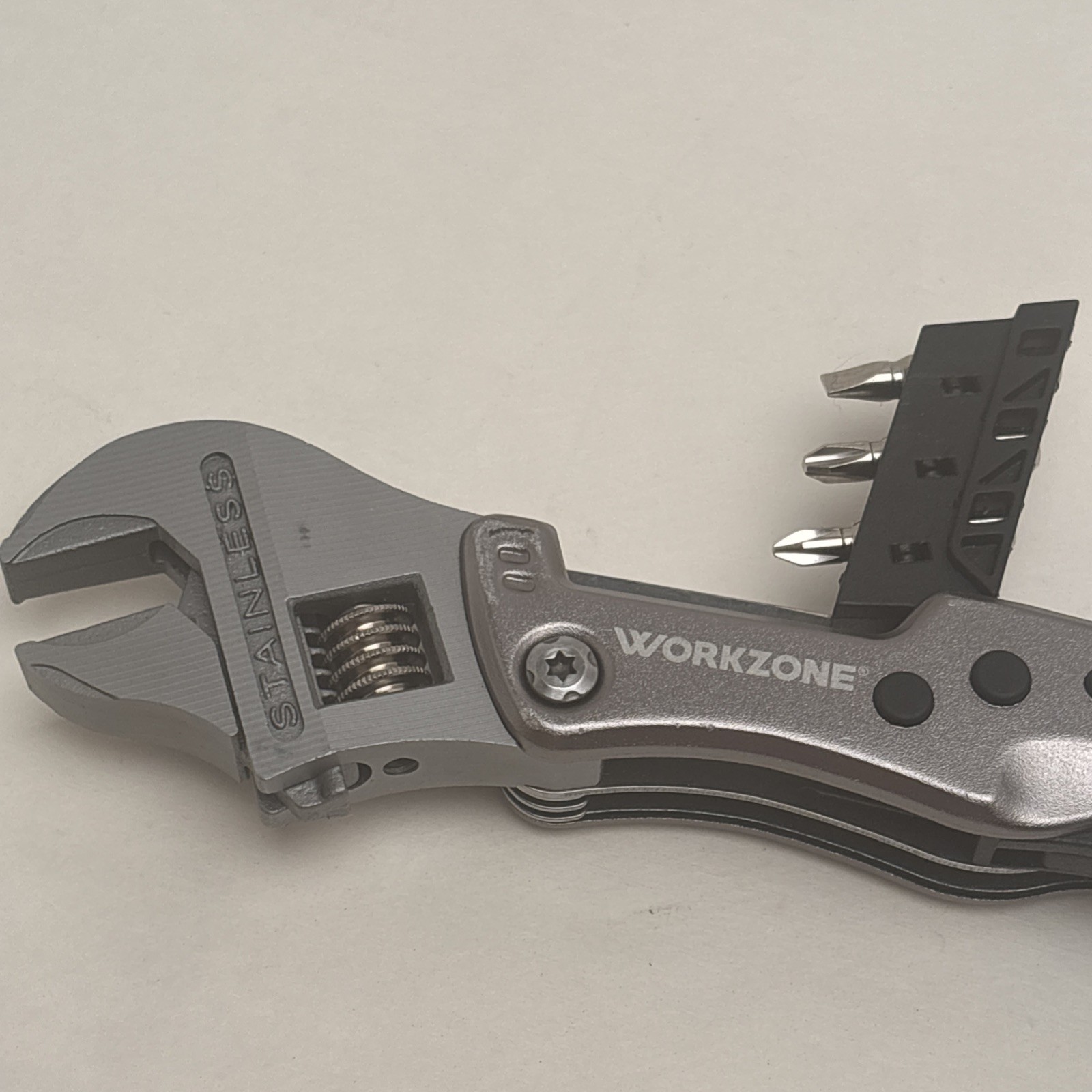 WORKZONE Multi-tool Wrench Screw Driver w/Bits Flashlight Stainless Knife Opener