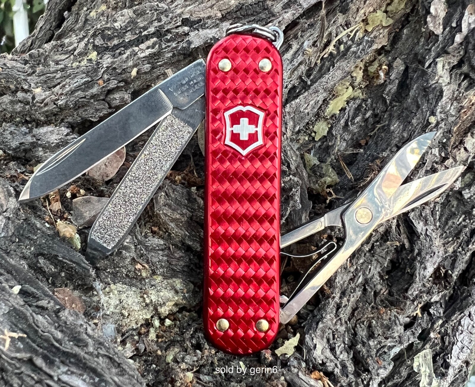 Swiss Army Knife, Classic Iconic Red Alox, Victorinox 0.6221.401G, New In Box