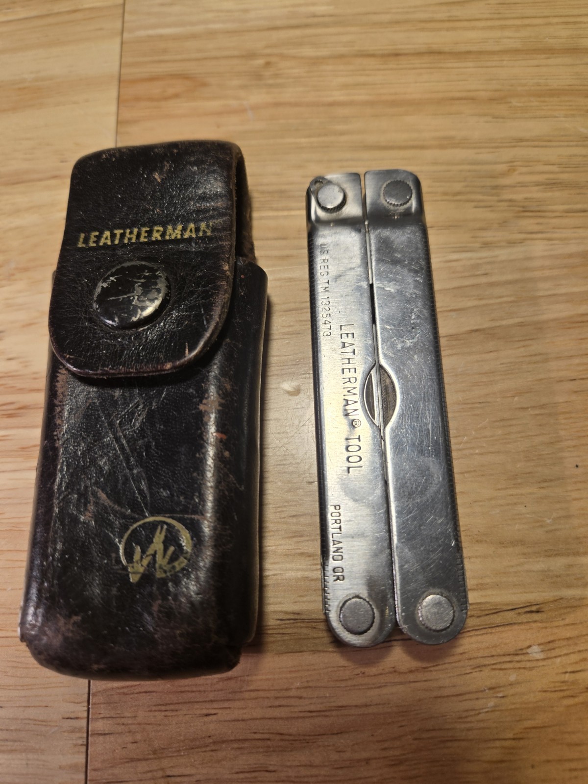 Vintage Original Leatherman Multi-Tool Portland OR TM 1325473 w/ Leather Sheath