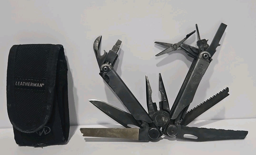 Leatherman Wave Original Black Oxide multi-tool w/ Sheath