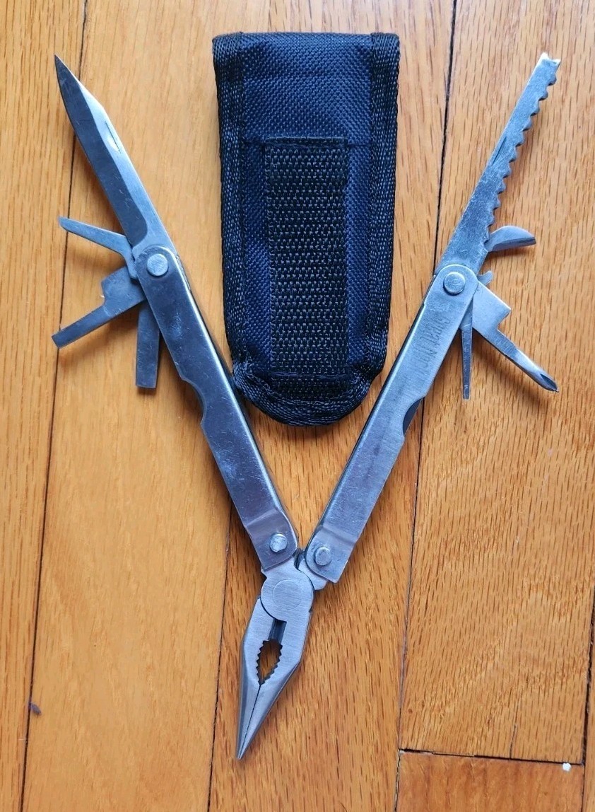 VTG Great Neck Multi Pocket 9 in 1 Tool Pliers Screwdrivers Knife Fish Scaler