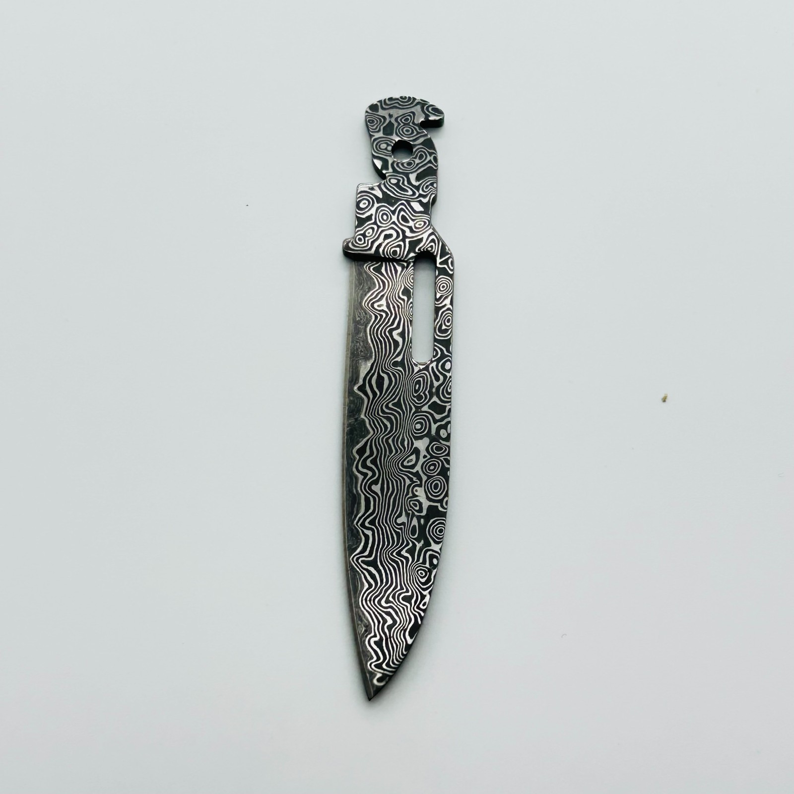 Custom VG10 Damascus (MAIN)Blade for Leatherman FREE P2/P4/ARC – CNC, 60HRC