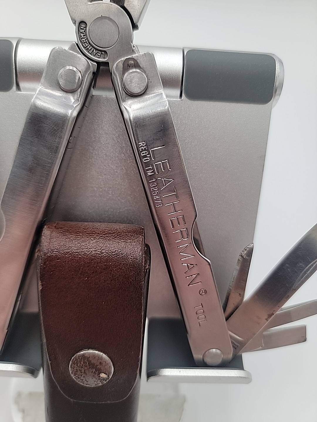 Leatherman Multi-Tool REG’D TM 1825478 With Original Sheath.