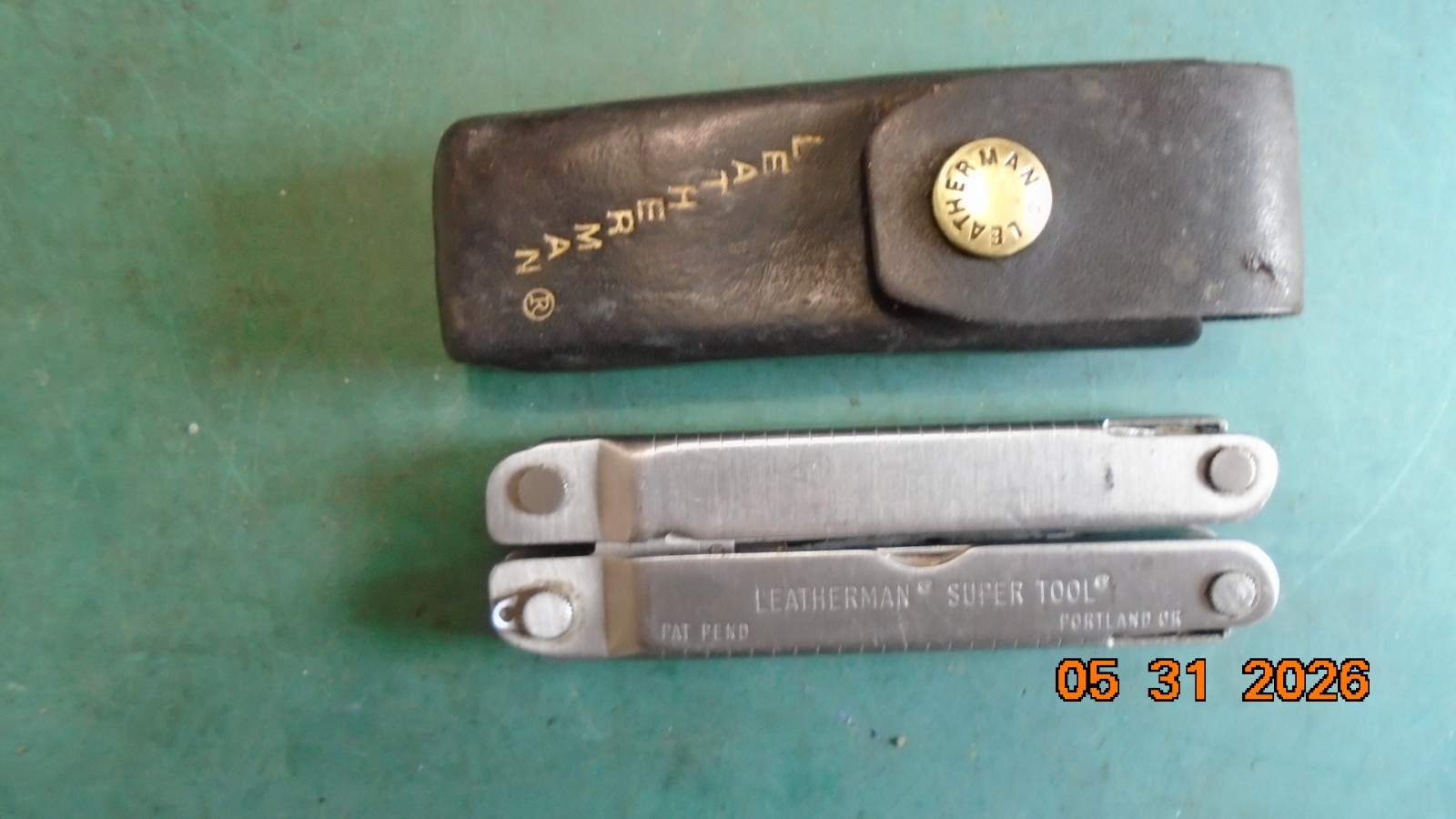 Vintage Leatherman Super Multi Tool Pat. Pend Portland Oregon / Leather Sheath
