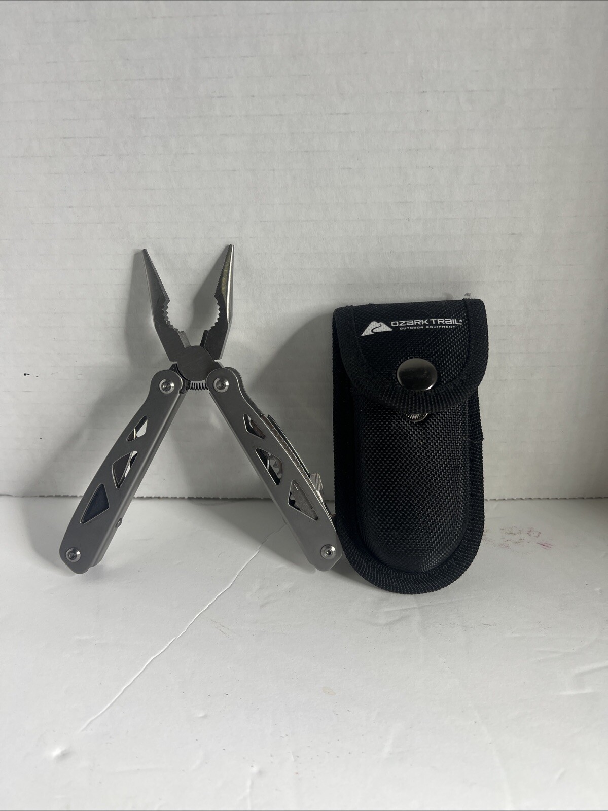 Ozark Trail 12 In 1 Multi-tool With Pouch Black 4-1/8”Closed VGUC READ