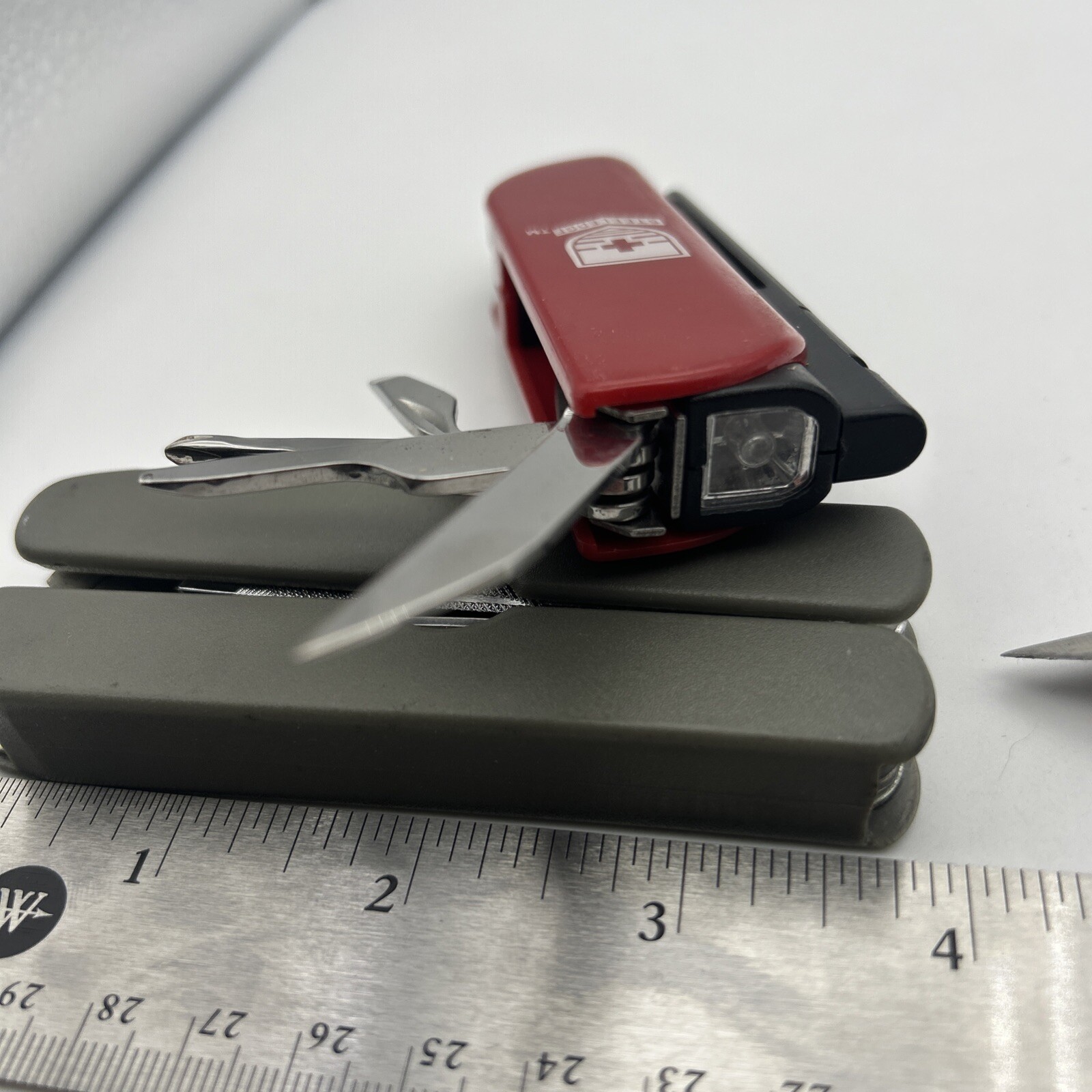 Bell Utility Knife Multi Tool Screwdriver Bottle Opener + Pocket Knife + Extra