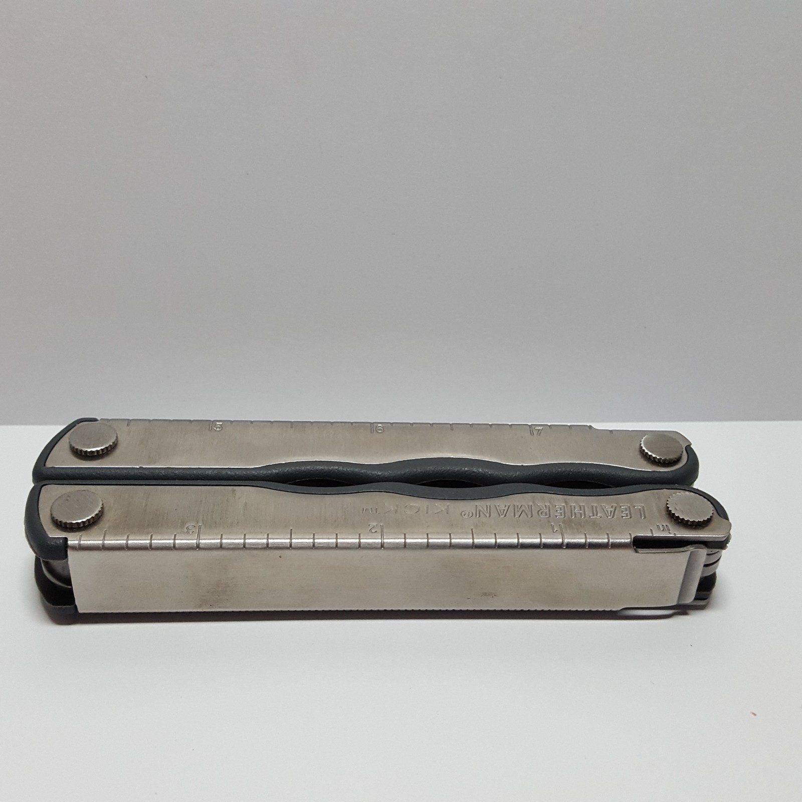 0808 Date Code LEATHERMAN KICK Stainless Steel EDC Multi-Tool & Nylon Sheath