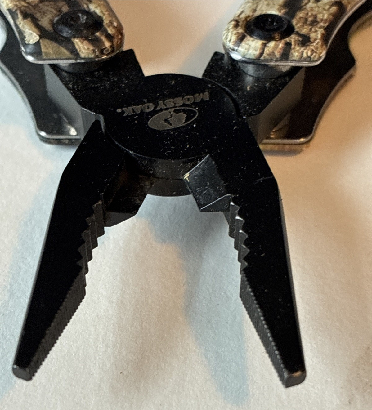 Mossy Oak 13-in-1 Multi-tool Pliers Folding Pocket Tool w/Sheath READ