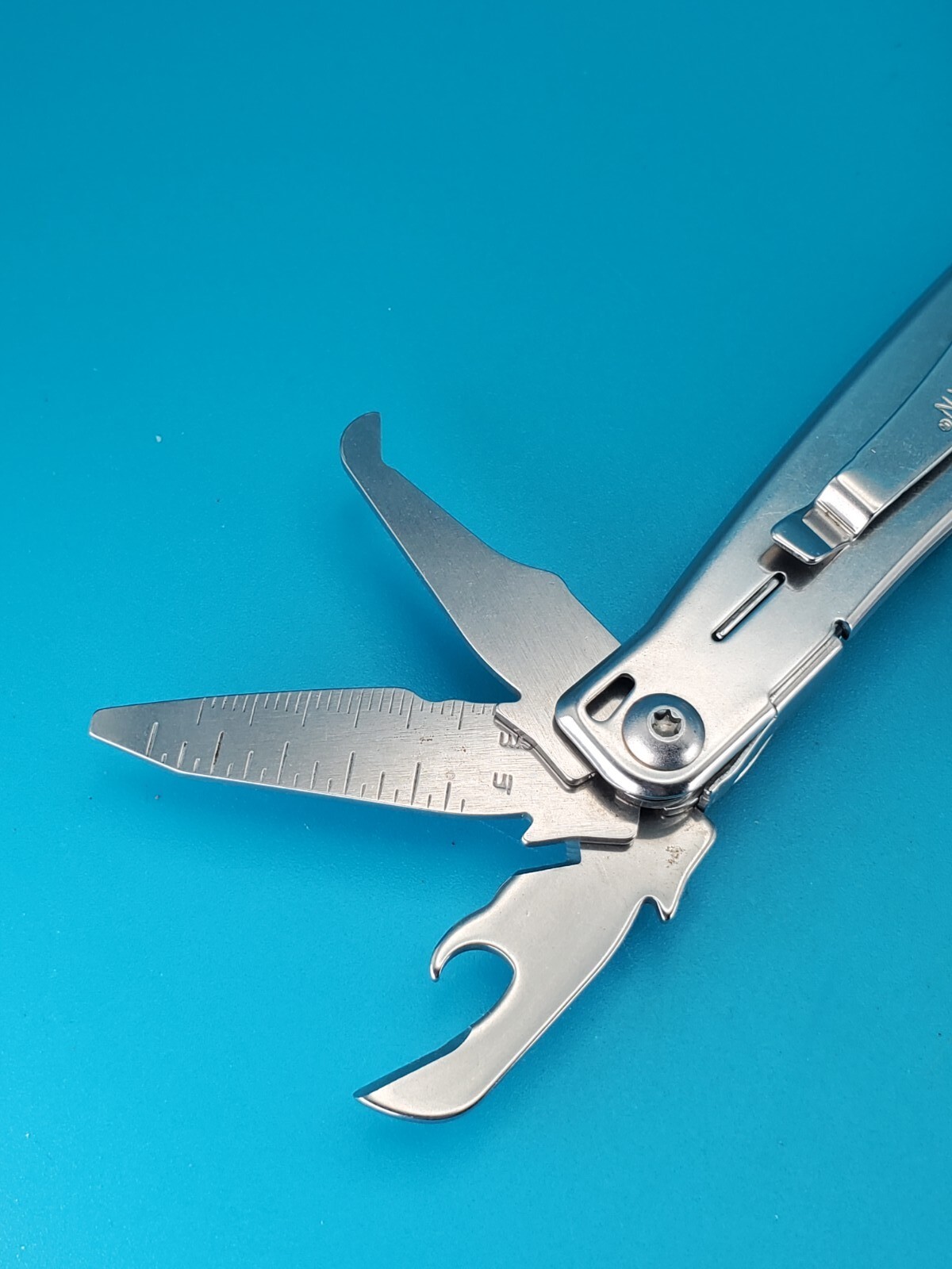 LEATHERMAN WINGMAN MULTI-TOOL! FAST SHIPPING!