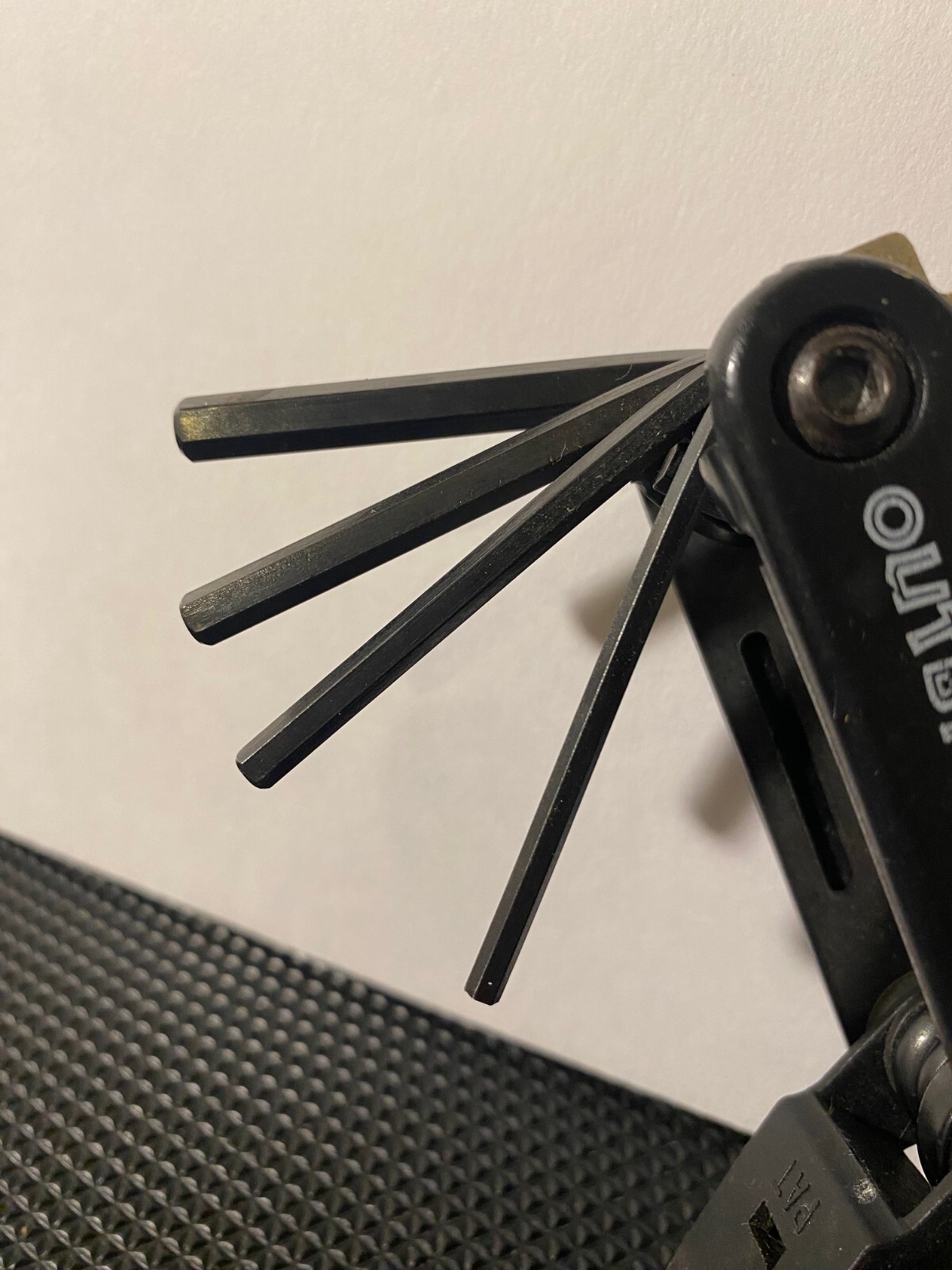 Cruz Tools Outback’R M14 Folding Pocket Tools