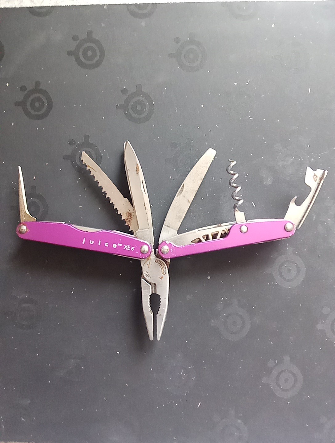 RARE Retired Leatherman Juice XE6 Thunder Purple 18 Tools