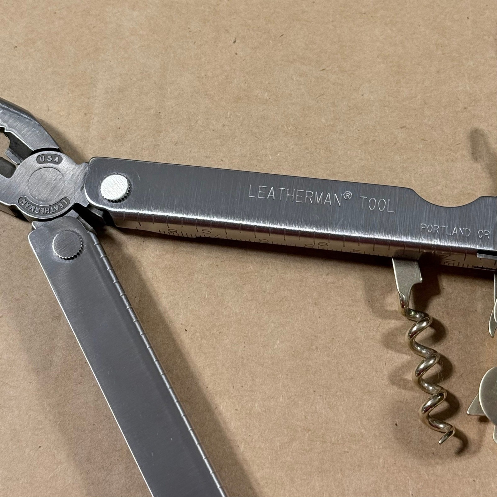 Leatherman Flair Multi-Tool Stainless 10/00 Corkscrew Sheath Knife RARE USA