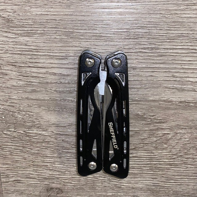 Sheffield 9 in 1 Multi Tool Pliers Knife Screwdriver and Utility Knife With Case