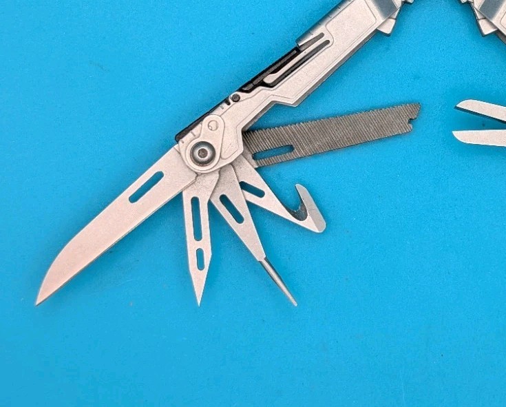 SOG PowerPint Tool Compact Lightweight Silver Multi-Tool!