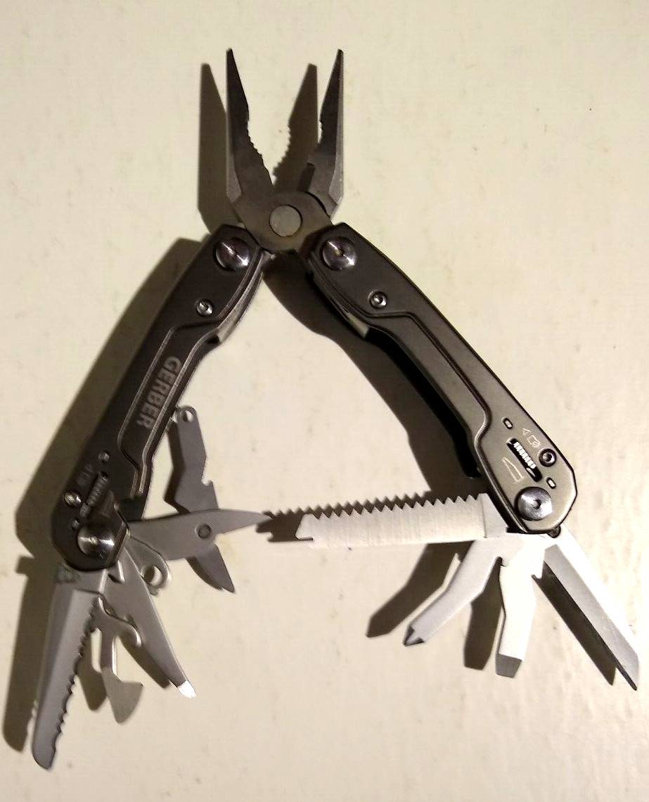 GERBER Multi Tool W/ Sheath – Resolve 22-09462 – Stainless Steel – 10 Function