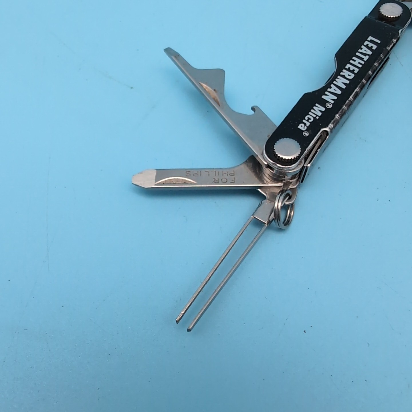 Leatherman MICRA Multi-Tool Black Scissors Knives Tweezers MORE Q66