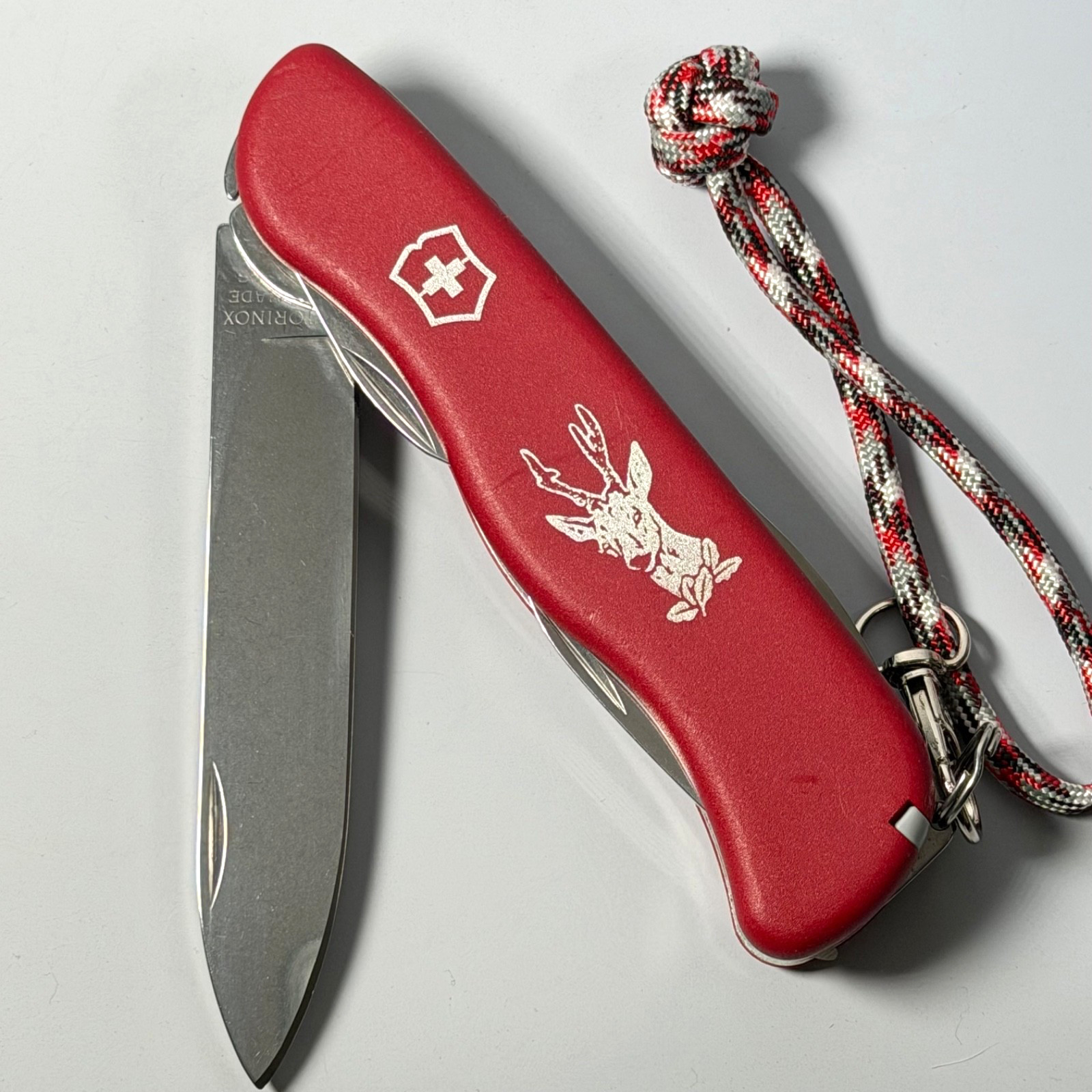 Victorinox Swiss Army Hunter 111mm Deer Hunting Graphic Locking Knife
