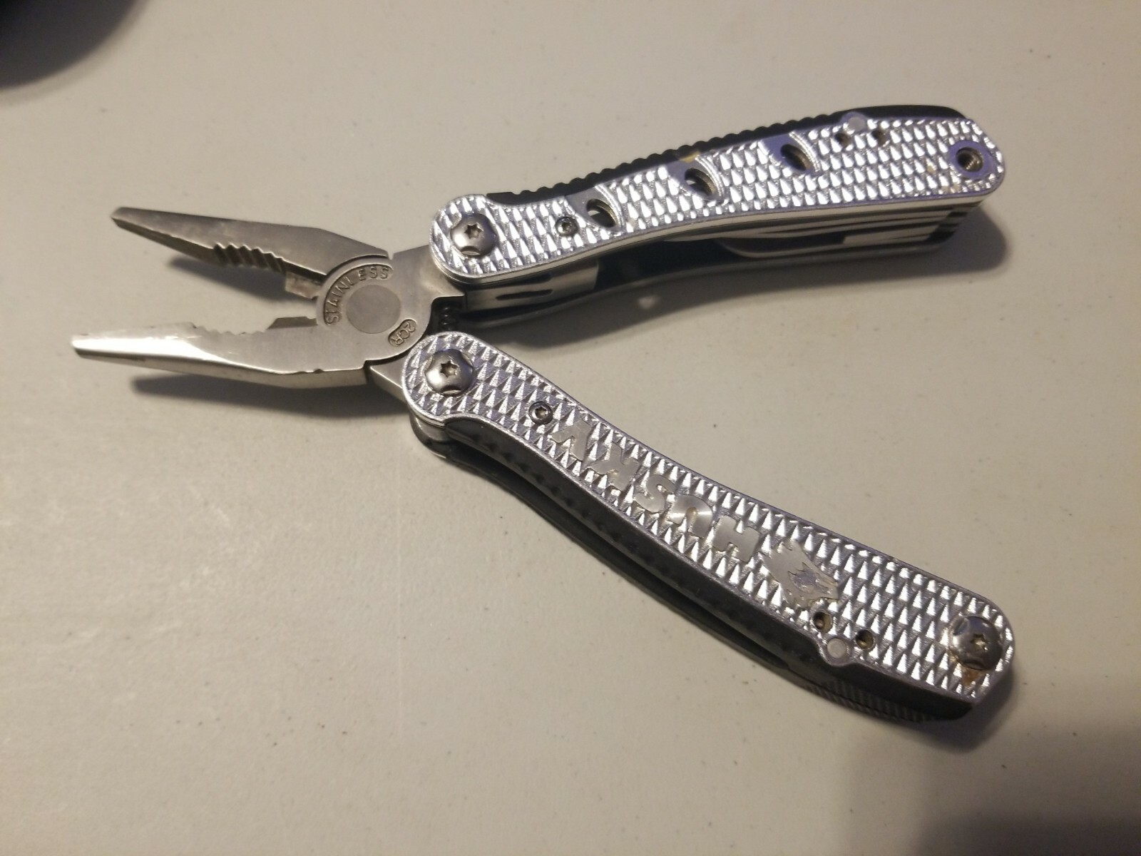 Husky 14 In 1 Multi-tool USED SILVER