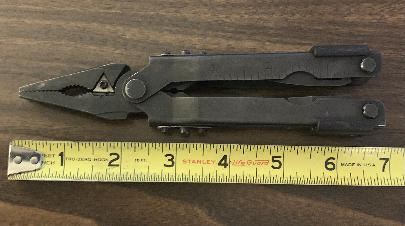 Gerber MP600 Black Oxide Multi-Tool Needle Nose Pliers Carbide Cutters Knife