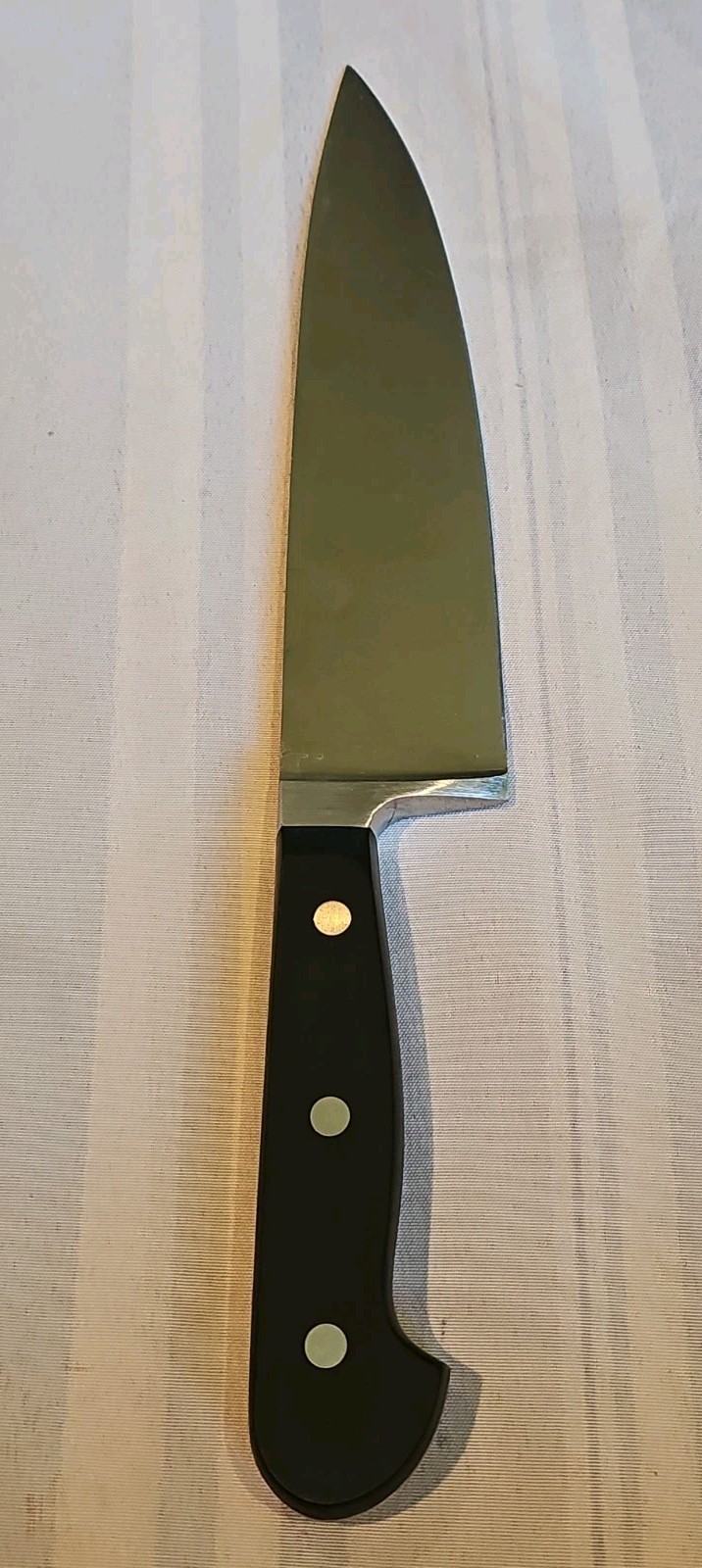 J. A. Henckels International Classic 31161-200 8″ Stainless Chef’s Knife Spain.,