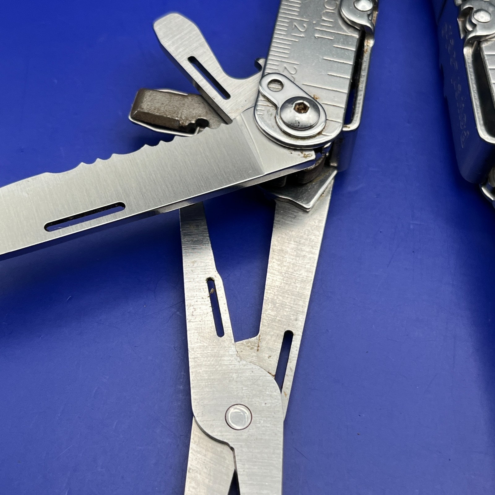 SOG PowerLock Multi Tool