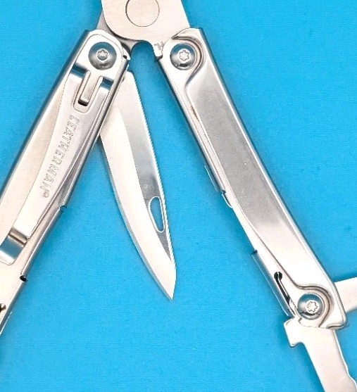 Leatherman Rev 3.8″ Multi-Tool, Stainless! With Sheath!
