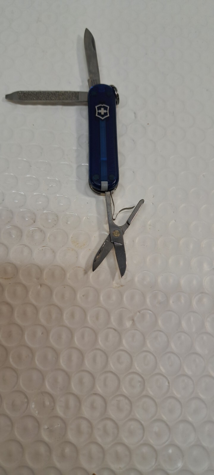 VICTORINOX CLASSIC SD 58MM SWISS ARMY KNIFE POCKET KEYCHAIN TRANSLUCENT blue 3