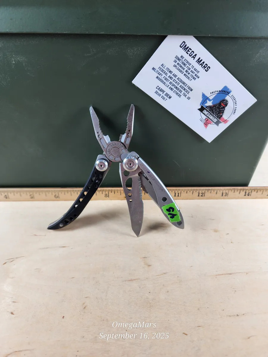 Leatherman FreeStyle #45. Light usage.