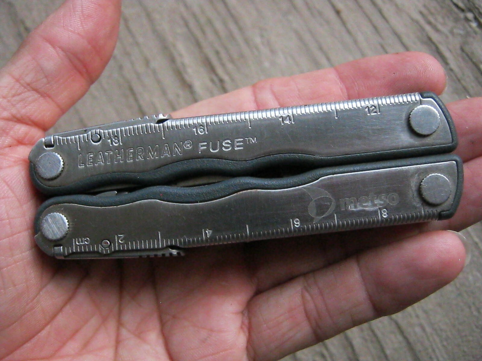 LEATHERMAN FUSE STAINLESS STEEL MULTITOOL ADVERTISING “METSO” W/BLACKBERRY POUCH