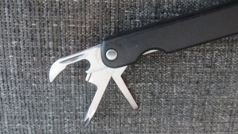 Multi Tool W/Case – Mountain Quest – Smaller 4 inch Tool