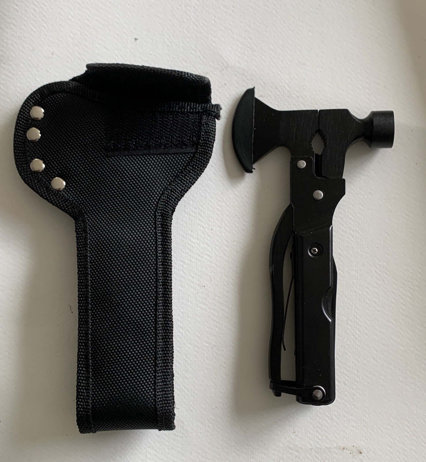 Multi Tool Hatchet Hammer Axe with Knife & Screwdrivers + Case