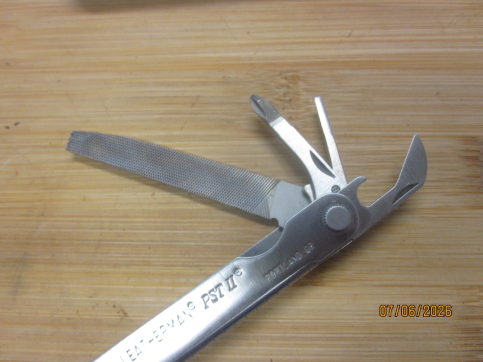 VTG LEATHERMAN PST II MULTI TOOL W/ORIGINAL LEATHER SHEATH, LOOKS UN-USED, 07-03
