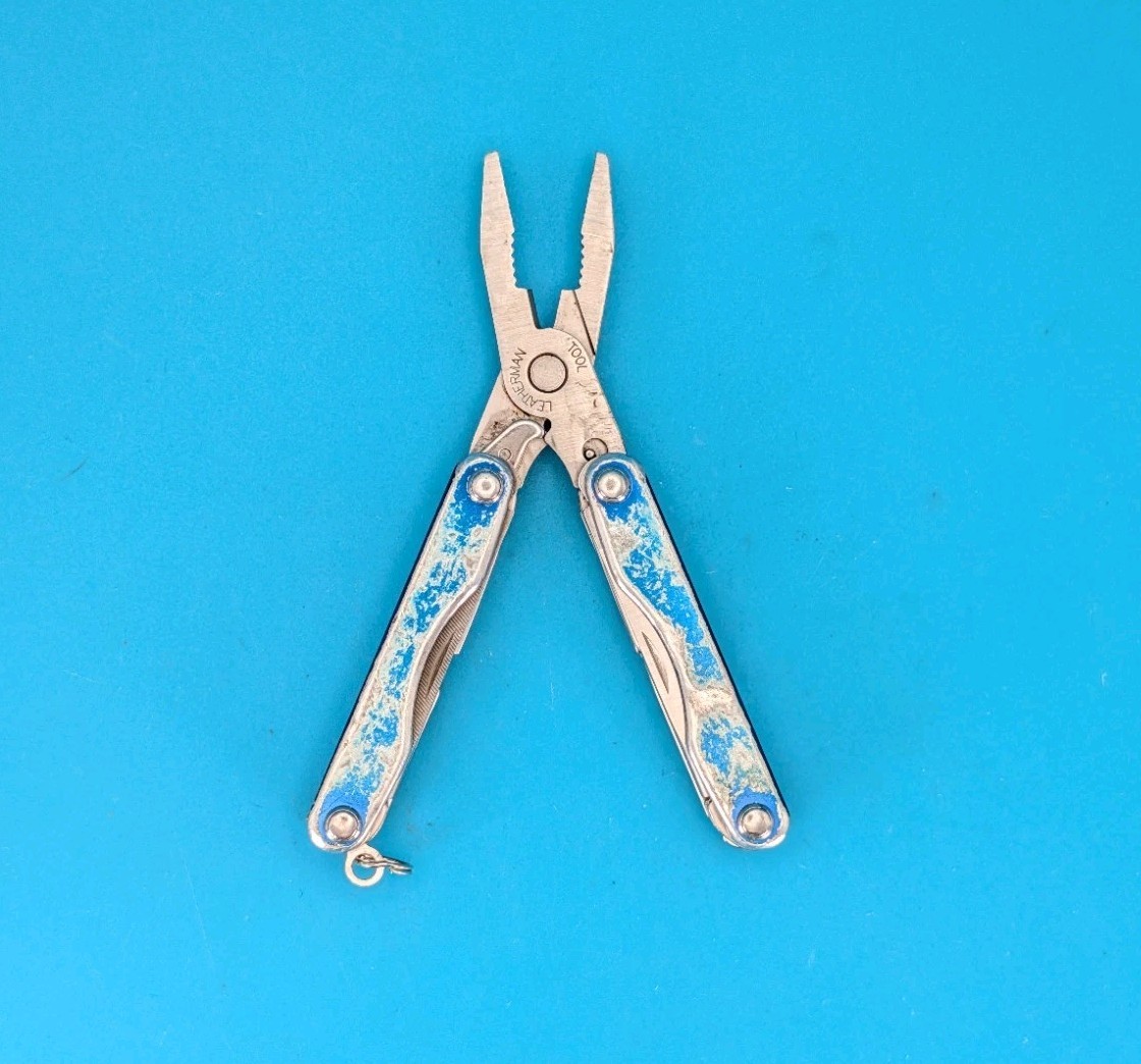 Leatherman Squirt P4 Multi-Tool, Key Ring, Retired, BLUE!