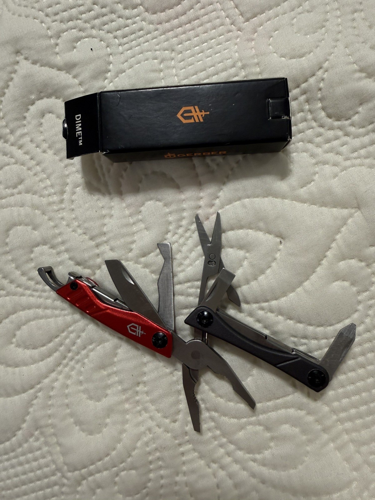 Gerber Dime Multi Tool Red/Black in Extremely Excellent Condition