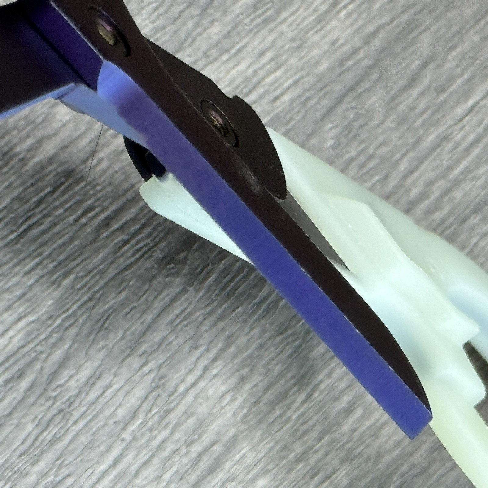 Leatherman Raptor Glow Limited Edition Raptor Purple Raptor Purple Glow 341/500