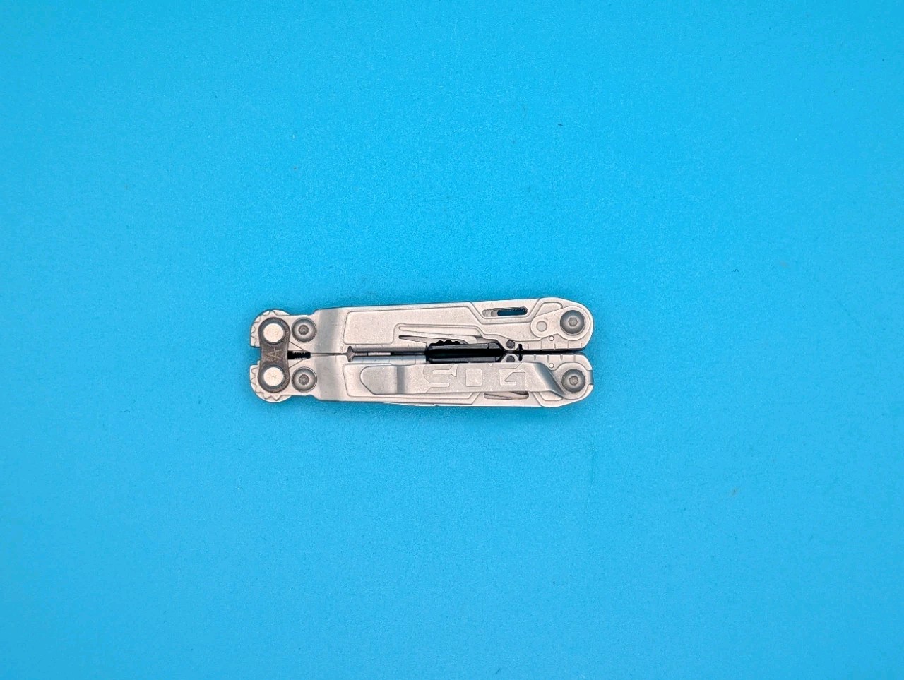 SOG PowerPint Tool Compact Lightweight Silver Multi-Tool!