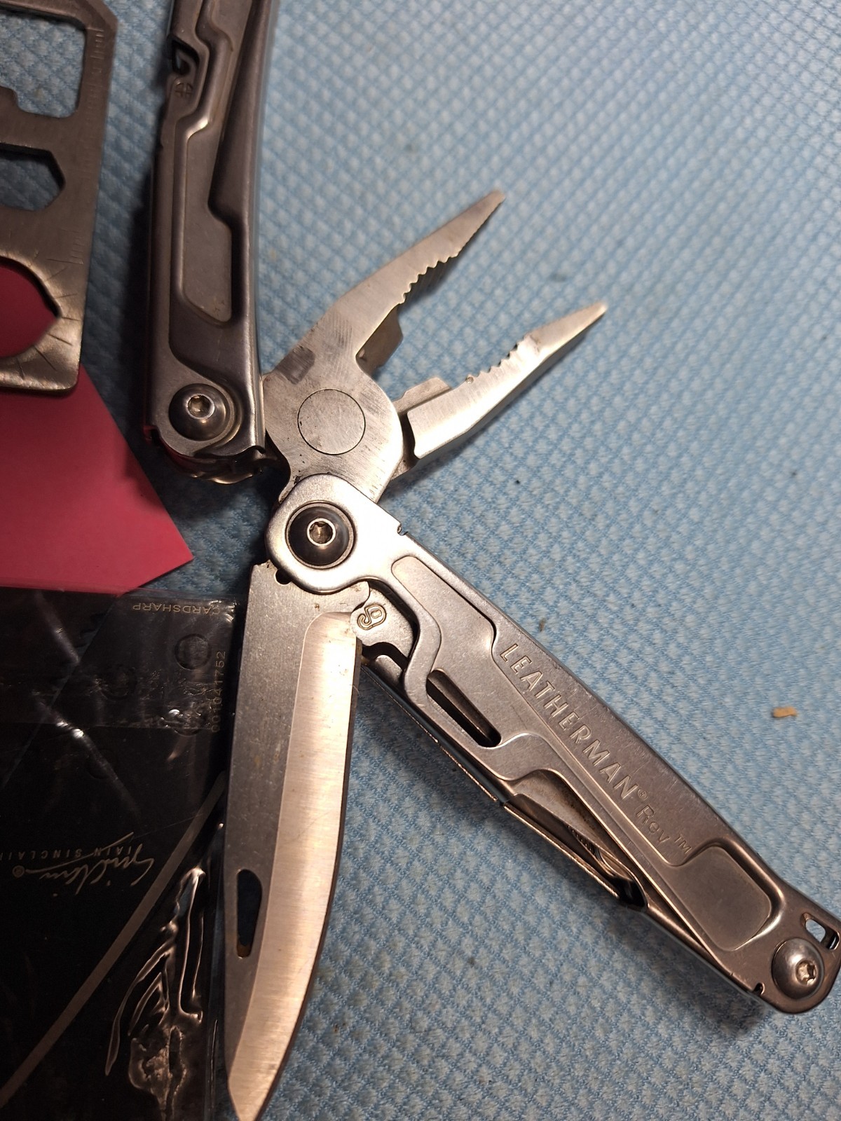 1 Leatherman REV Multi Tool Fishing Hunting Camping LOT B02
