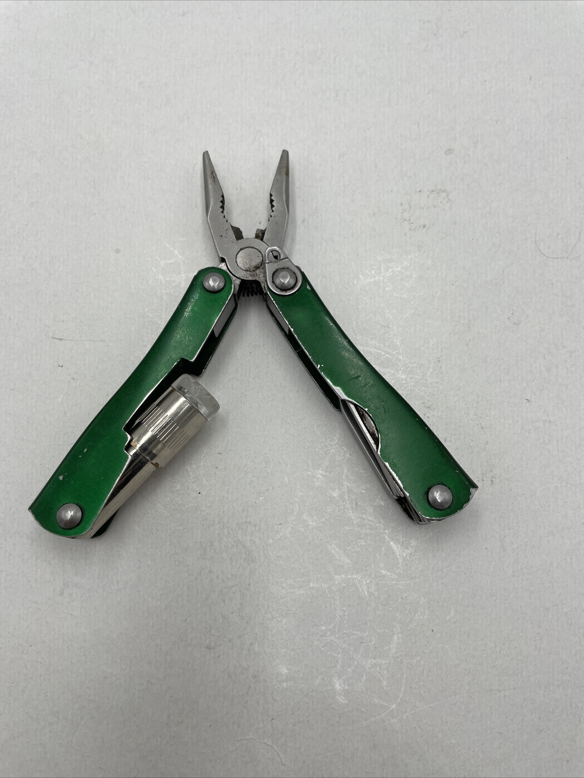 Cabela’s Mini Multi-tool w/ LED flashlight green
